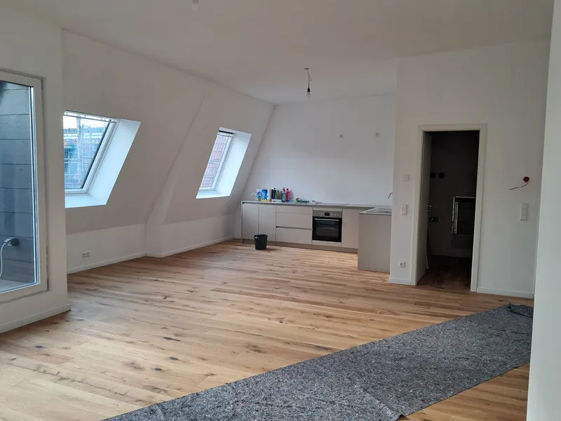 Helles Dachgeschoss, toller Schnitt, Erstbezug mit Dachterrasse — photo 1
